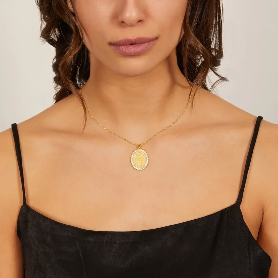 Pozlaćena ogrlica Međugorje s bijelim cirkonima CLMDGBZ